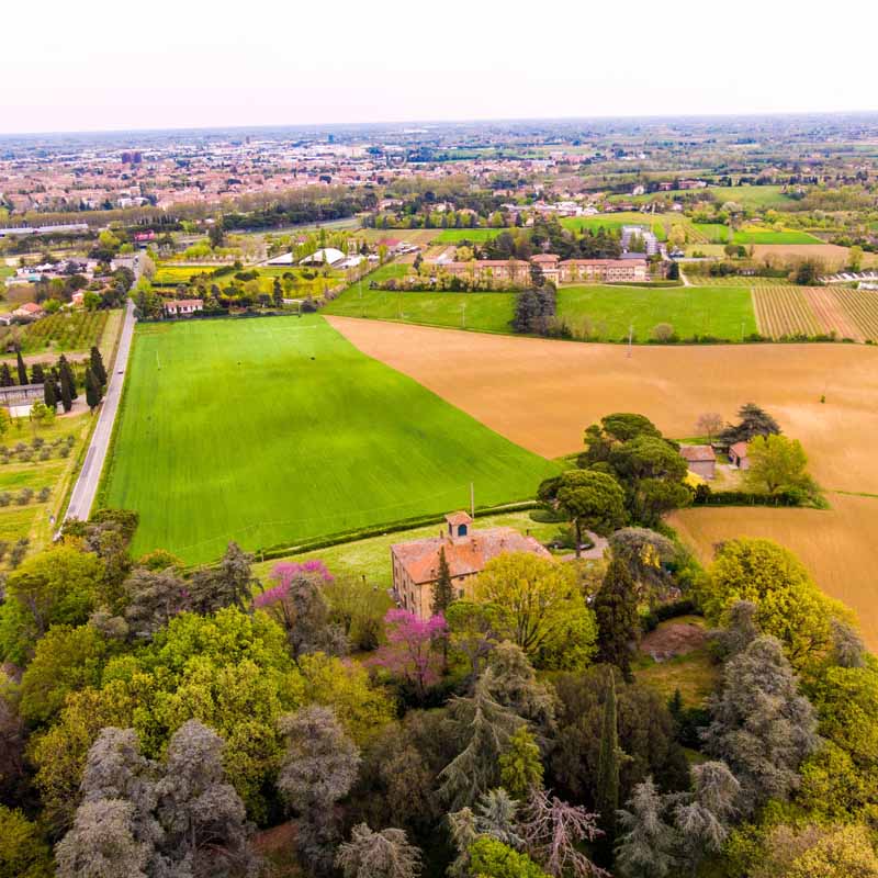 Kempování s hezkým výhledem | Oficiální kemp a hotel | Emilia-Romagna | Autodromo Enzo e Dino Ferrari | WEC 6 hodin Imola