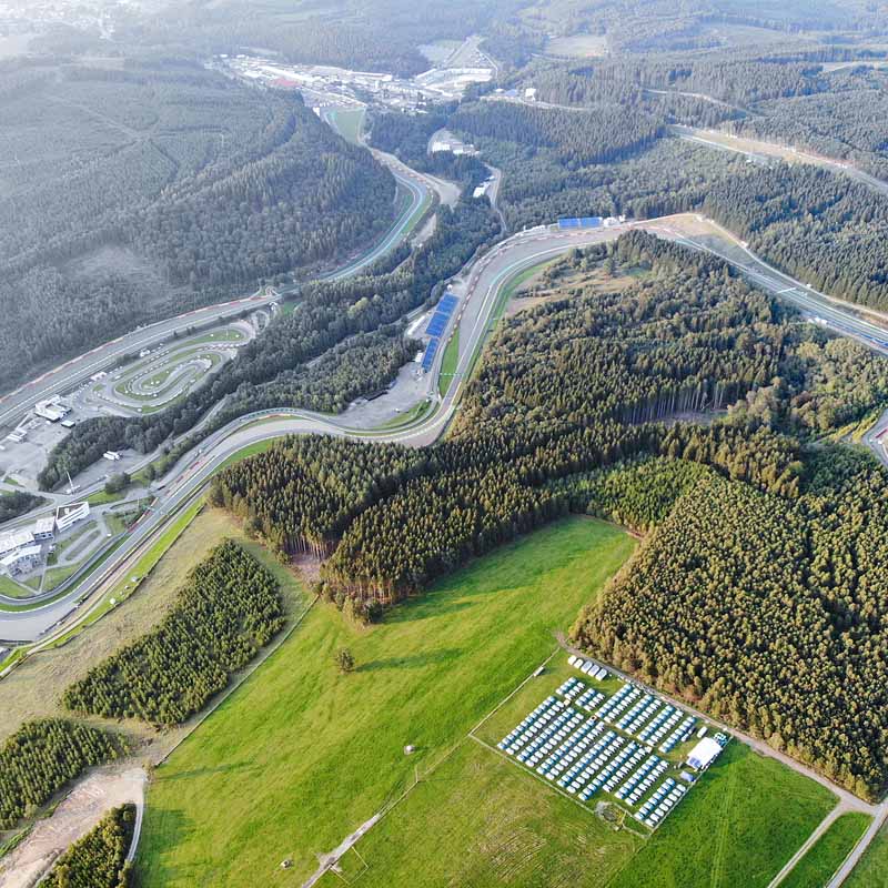 Kempování s výhledem na hory | Nejlépe hodnocený kemp a hotel | F1 Spa | Circuit de Spa-Francorchamps - Belgie